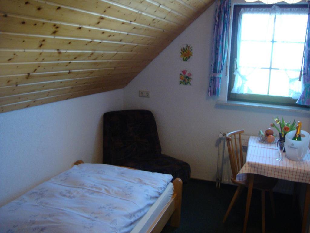 Mettenberger Hof - Pension Grafenhausen Rum bild