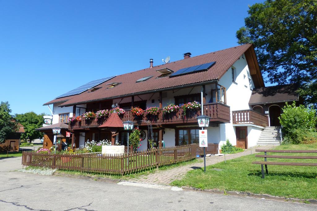 Mettenberger Hof - Pension Grafenhausen Exteriör bild